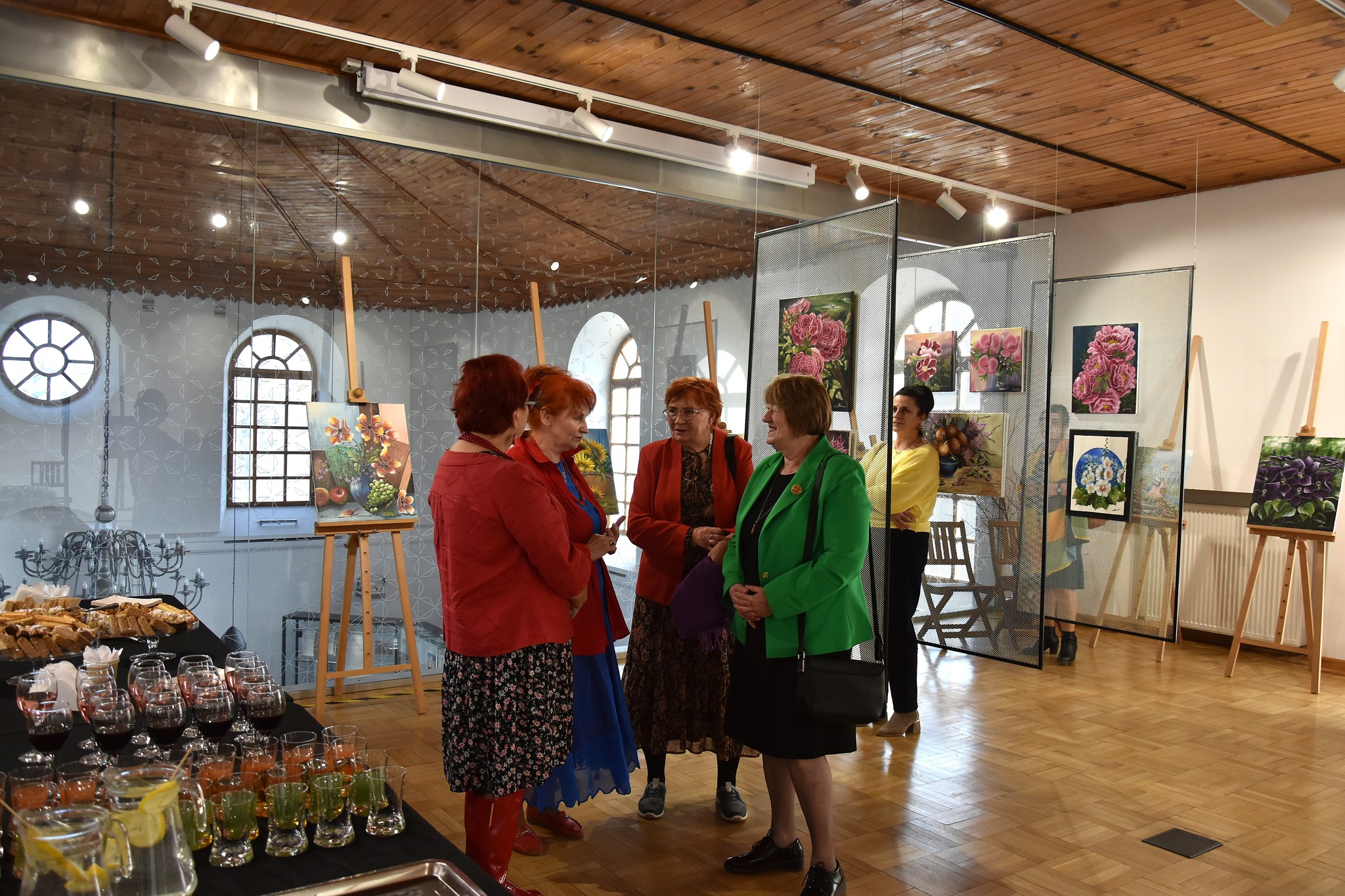 Malwy, róże, fiołki... - Wernisaż wystawy Barbary Harasim